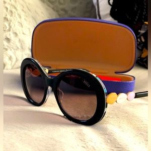 Classic Emilio Pucci Black Sunnies!